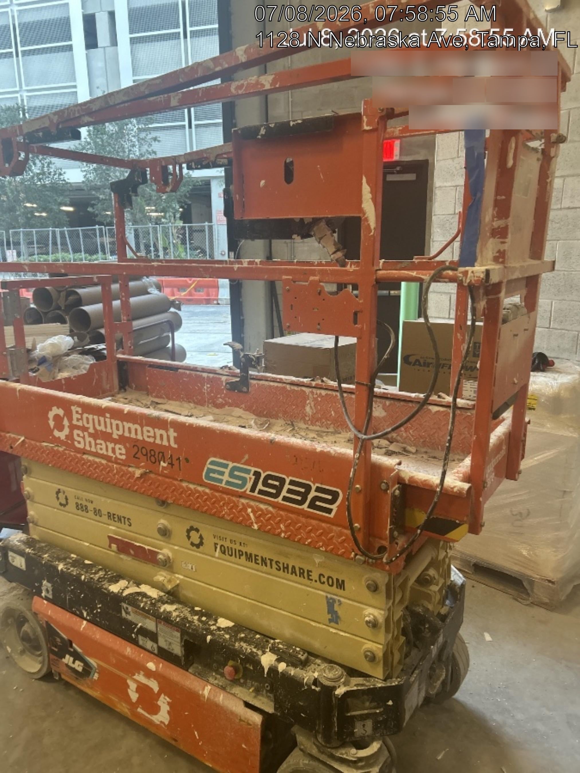 2023 JLG ES1932