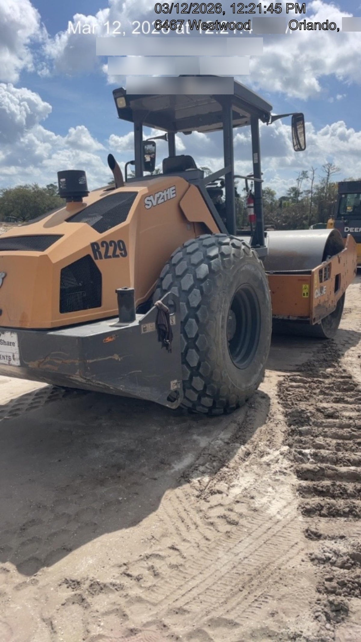 2022 CASE SV211E
