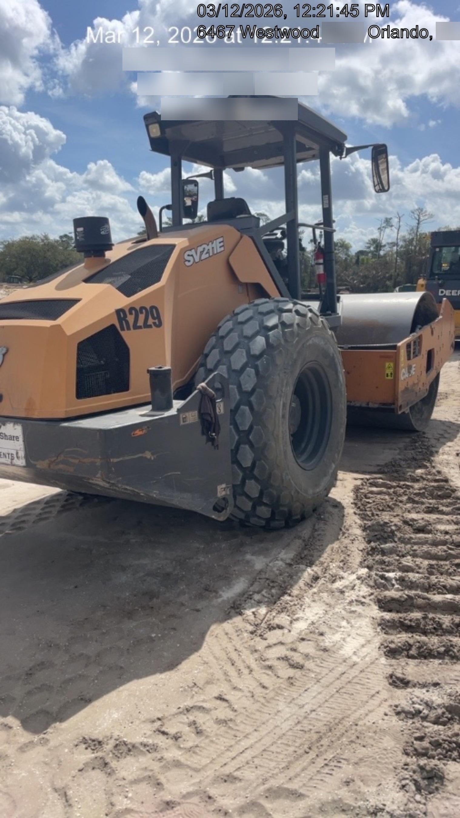 2022 CASE SV211E