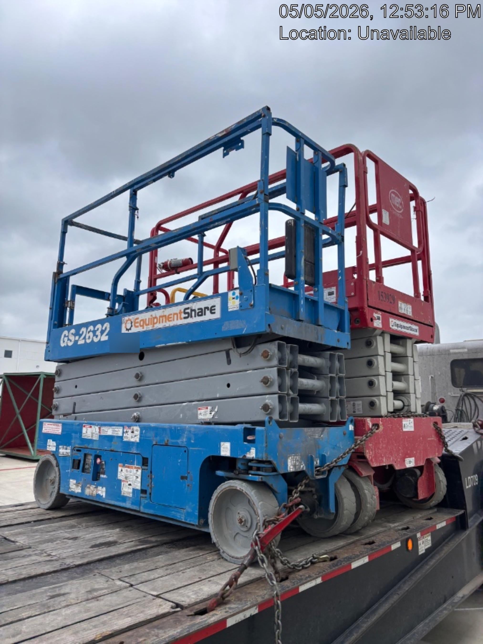 2019 Genie GS-2632 Folding rails with half height swing gate