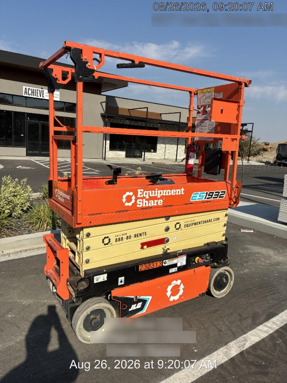 2022 JLG ES1932