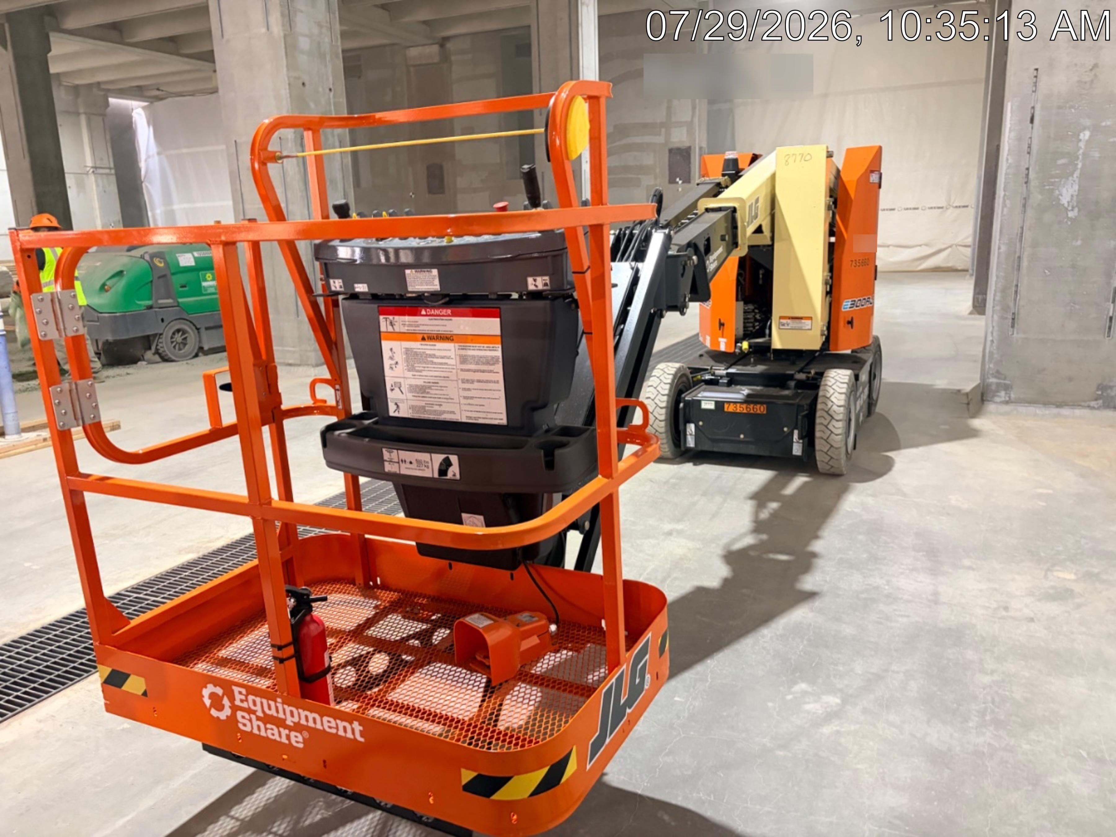 2026 JLG E300AJP