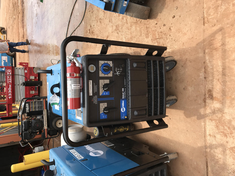 2019 Miller Electric BOBCAT 250 Standard w/Running Gear, Bracket, Hose