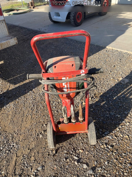 2020 HILTI TE 3000-AVR