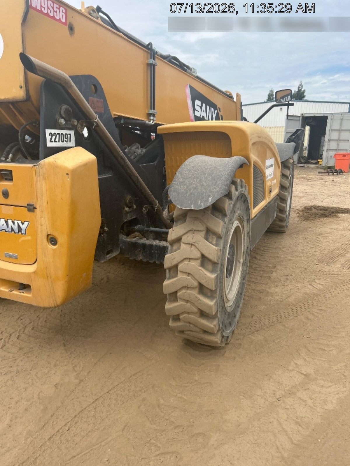 2022 SANY STH1056