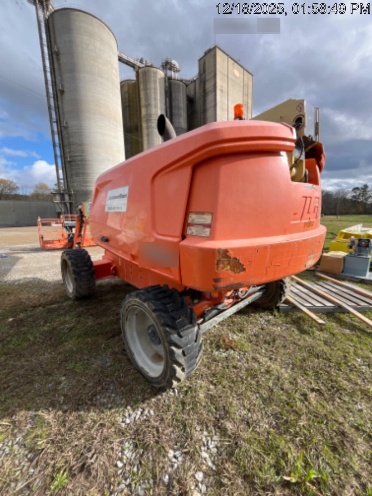 2020 JLG 660SJ