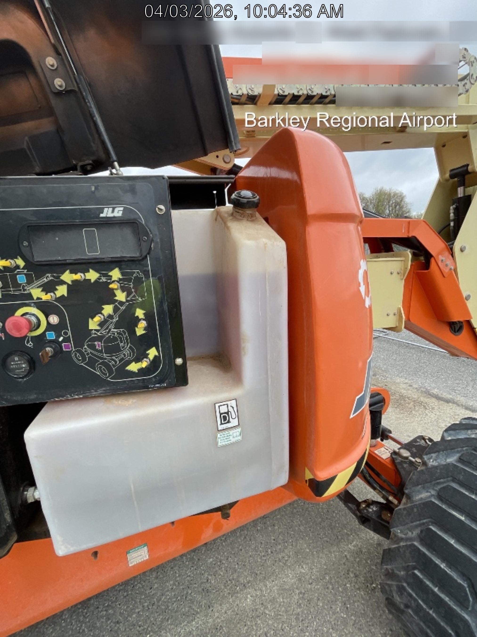 2022 JLG 600AJ