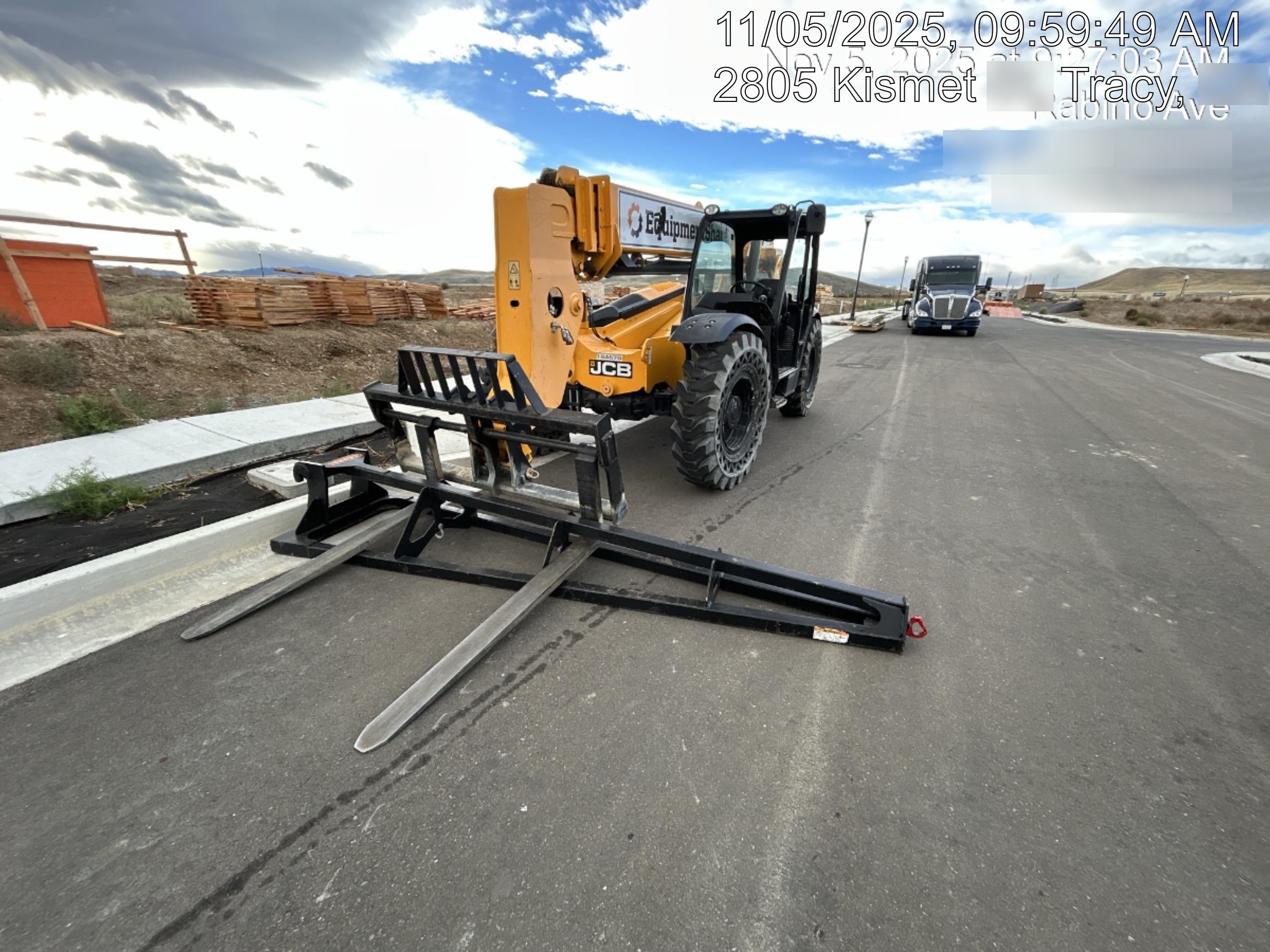 2024 JLG 1001275853