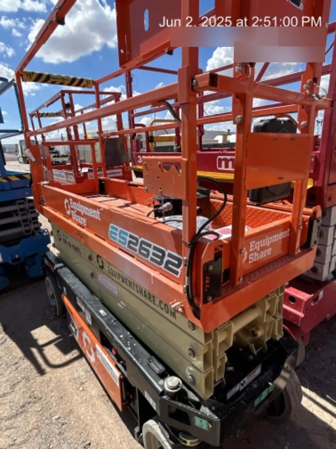 2022 JLG ES2632