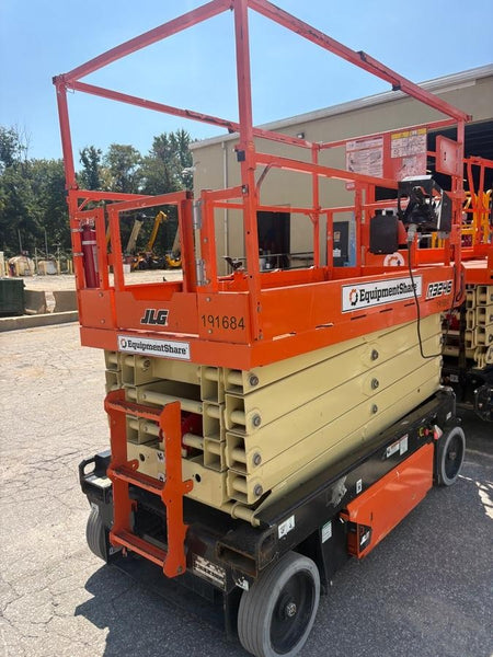2021 JLG R3246