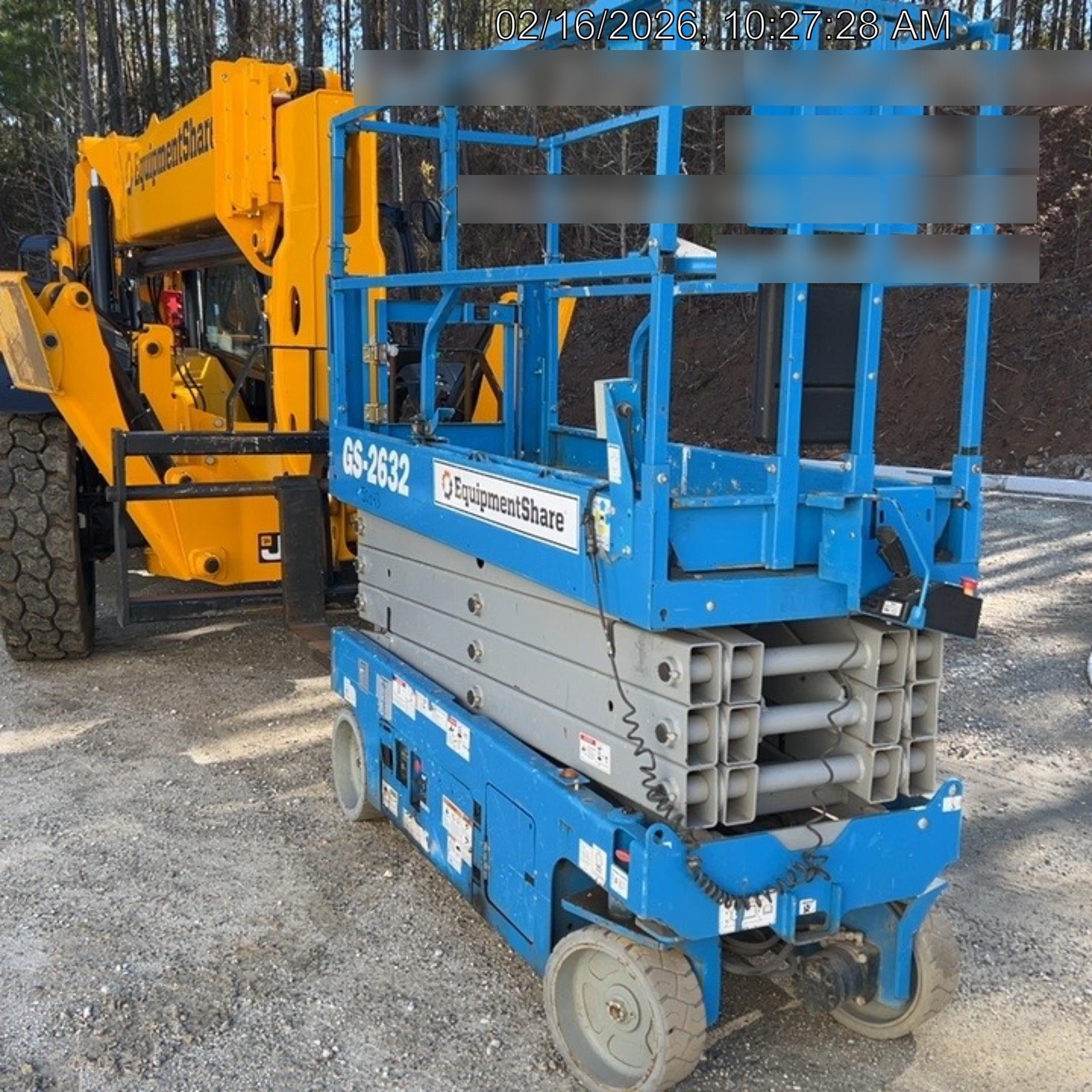2019 Genie GS-2632 Folding rails with half height swing gate