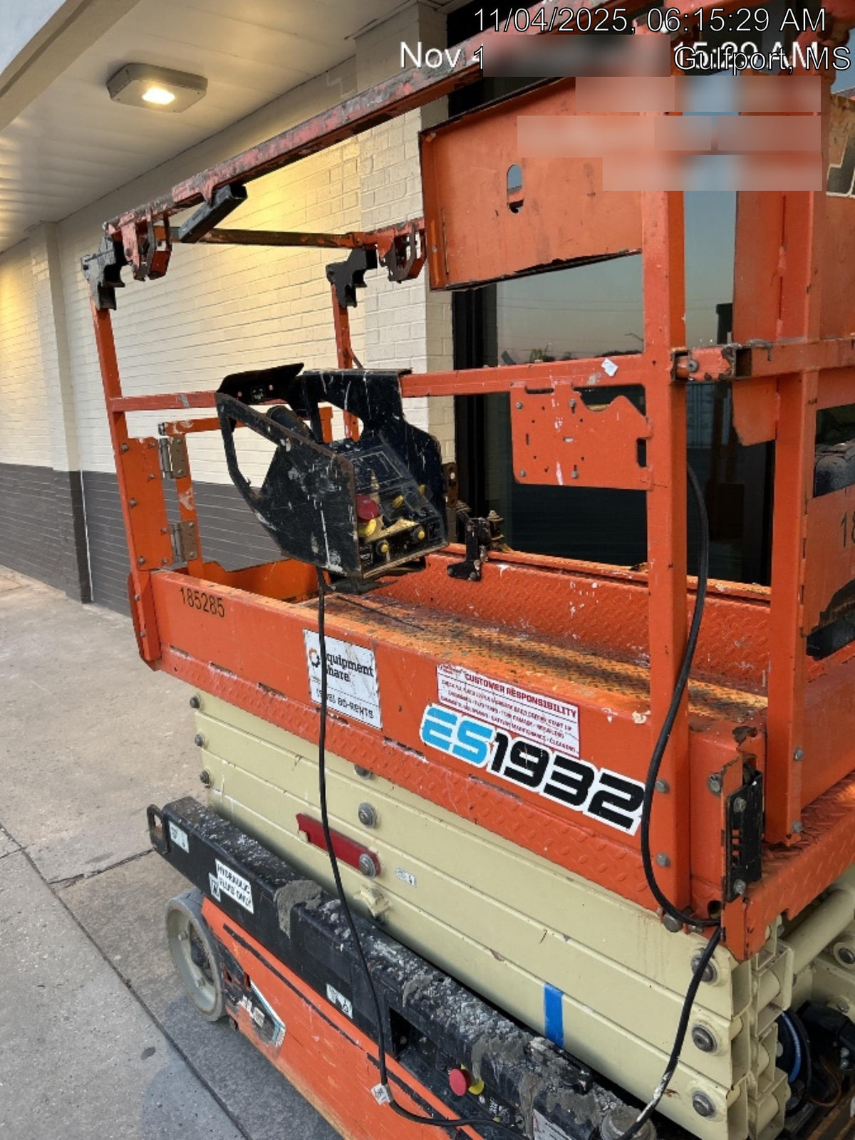 2021 JLG ES1932