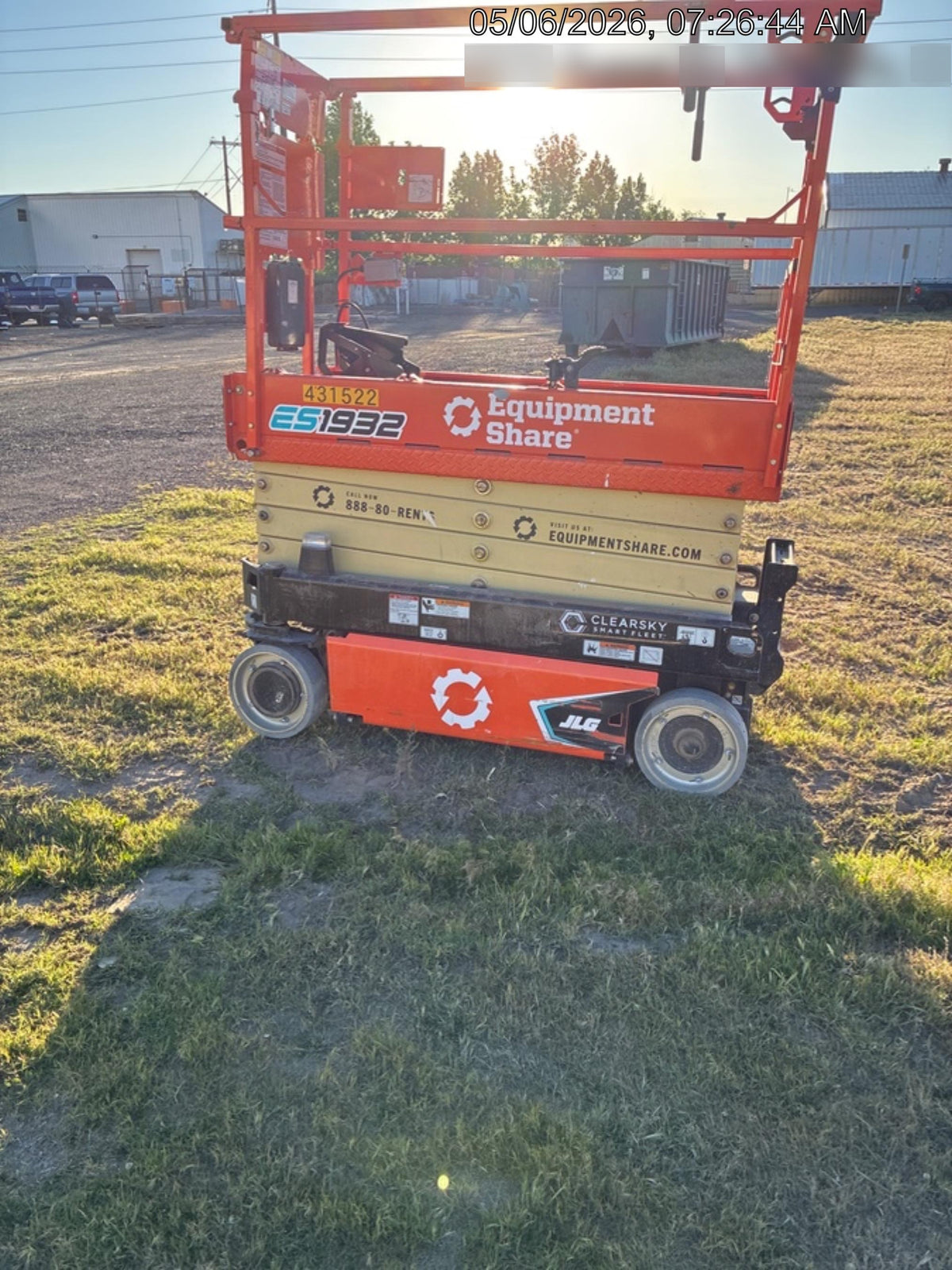 2024 JLG ES1932