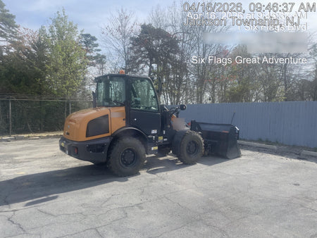 2023 CASE 121F