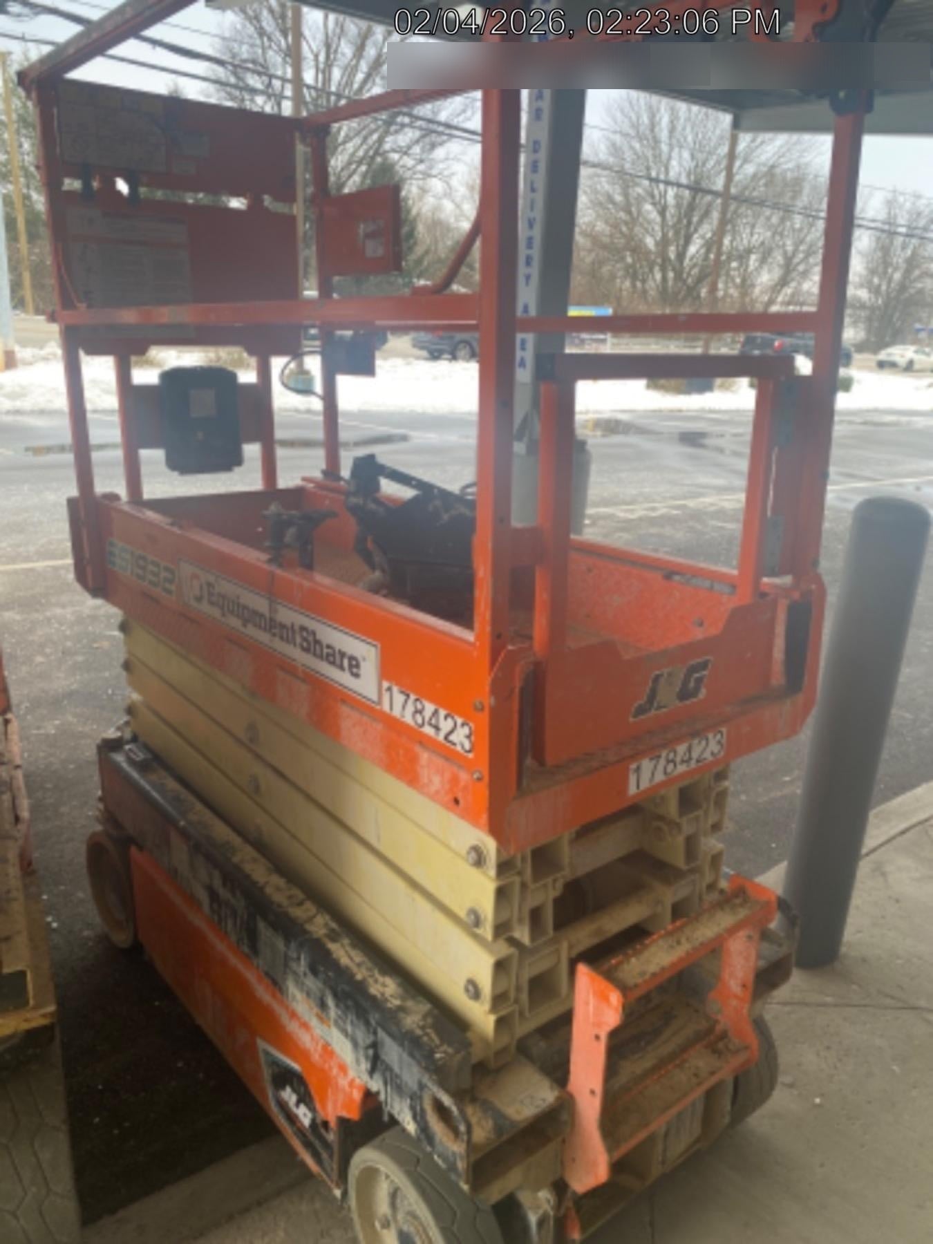 2021 JLG ES1932