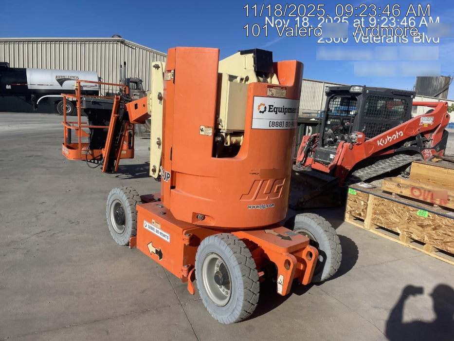 2019 JLG E300AJP