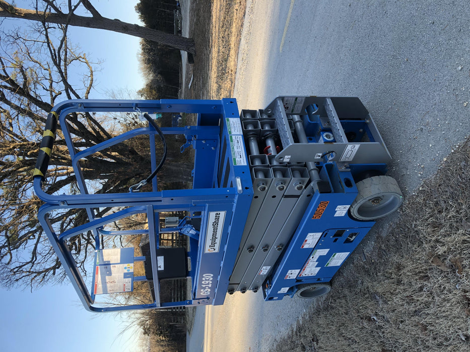 2019 Genie GS-1930 Fixed Rails with Chain Entry