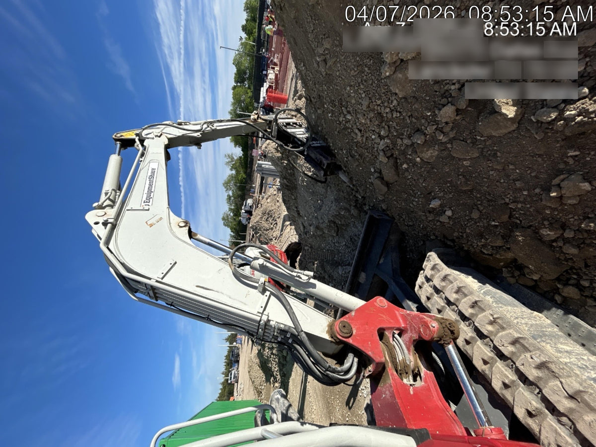 2023 TAKEUCHI TB235-2R
