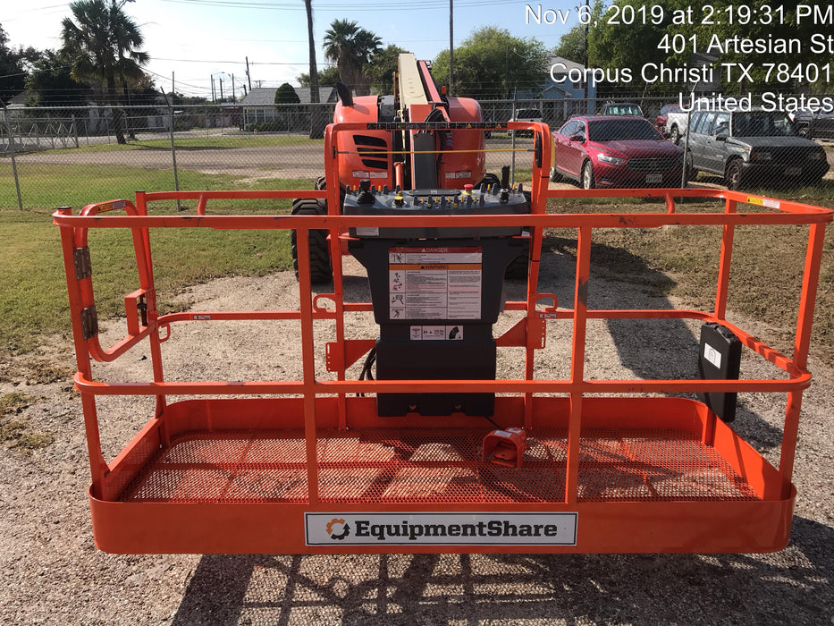 2019 JLG 600AJ