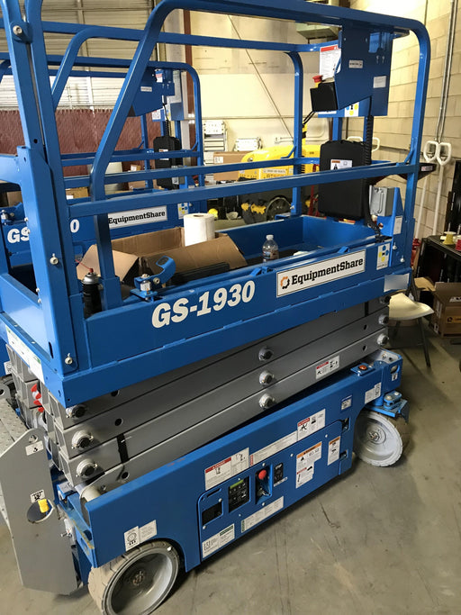 2019 Genie GS-1930 Half Height Swing Gate, 800W Inverter