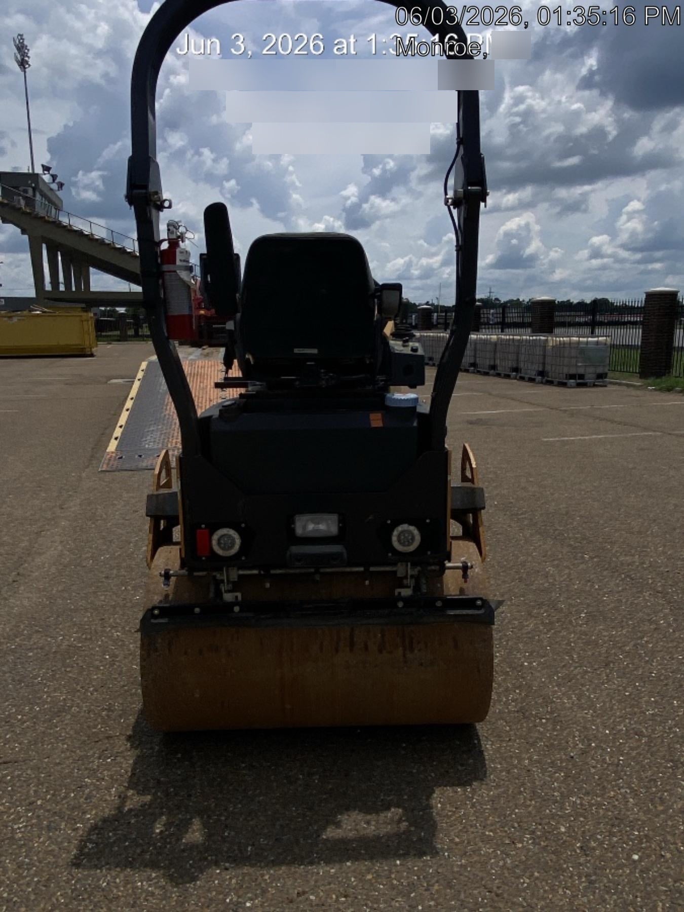 2021 CASE DV26E