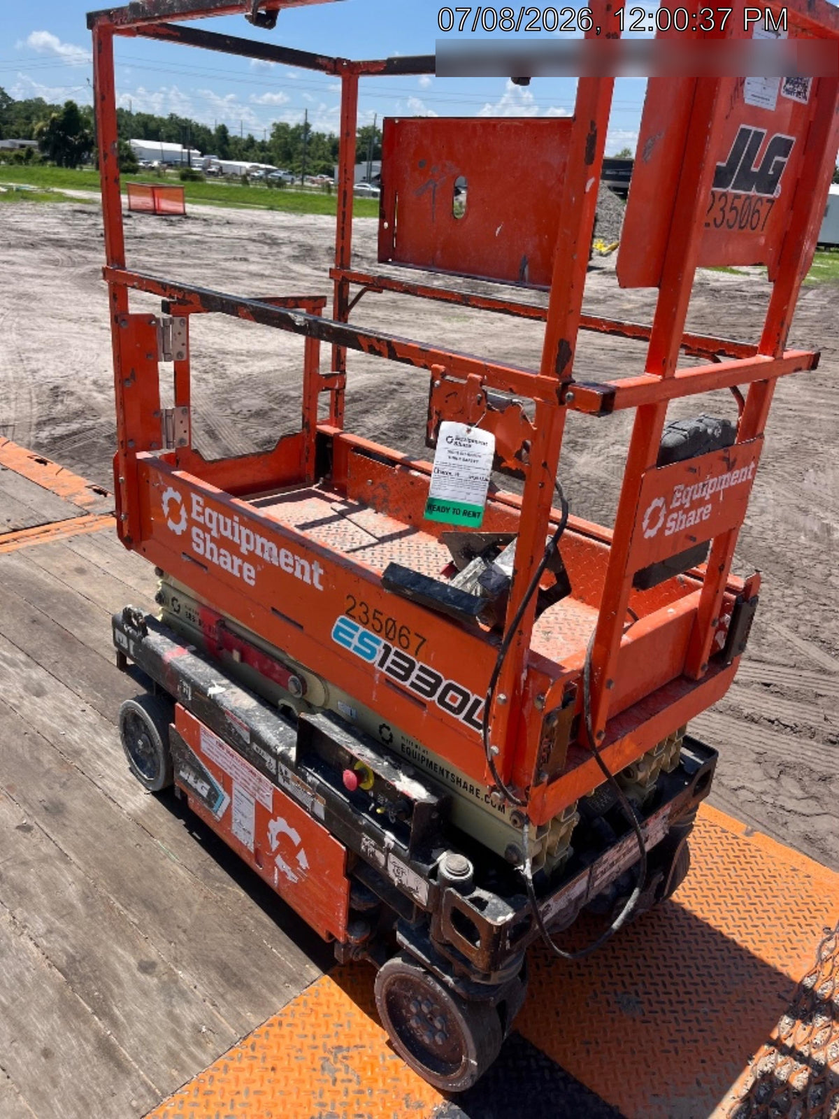 2022 JLG ES1330L