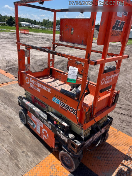 2022 JLG ES1330L