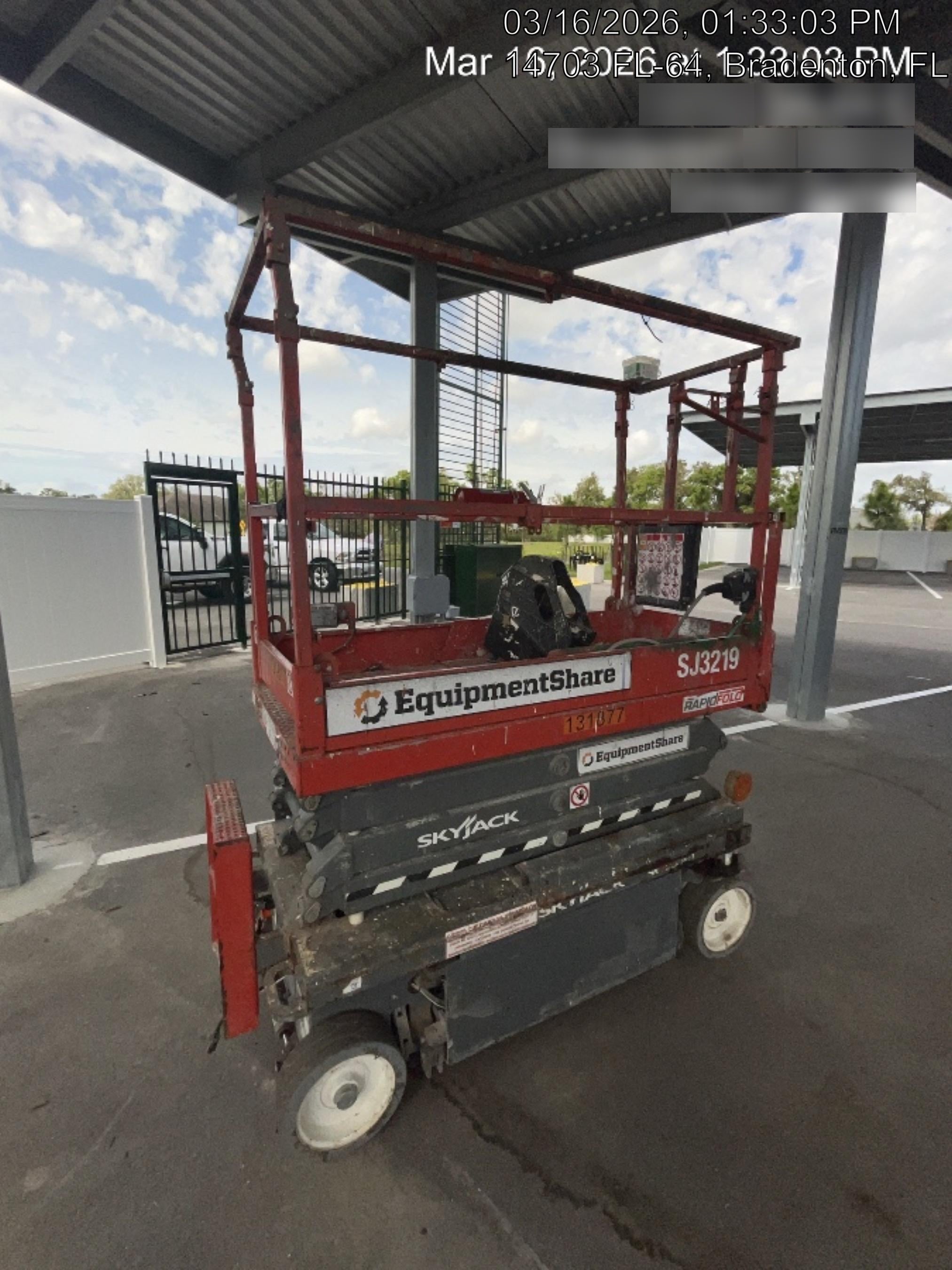 2023 JLG 1030P
