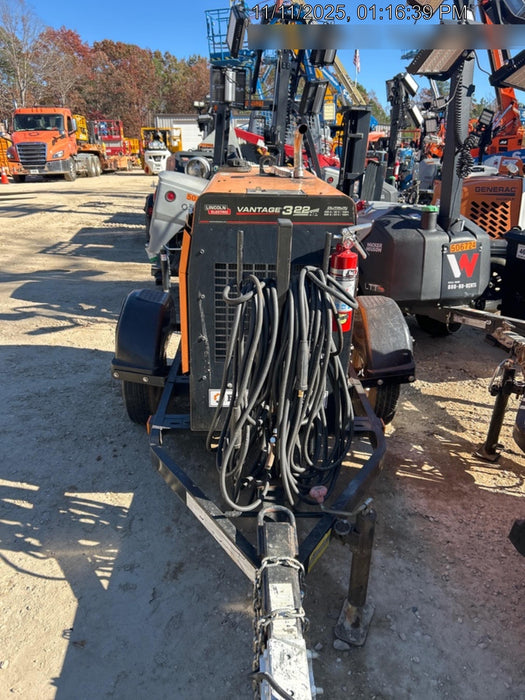 2021 Lincoln Electric Vantage 322 Vantage 322 Ready Pak 3 w/ Decals, ORANGE (includes trailer, cable rack, fender light kit) NO Telematics