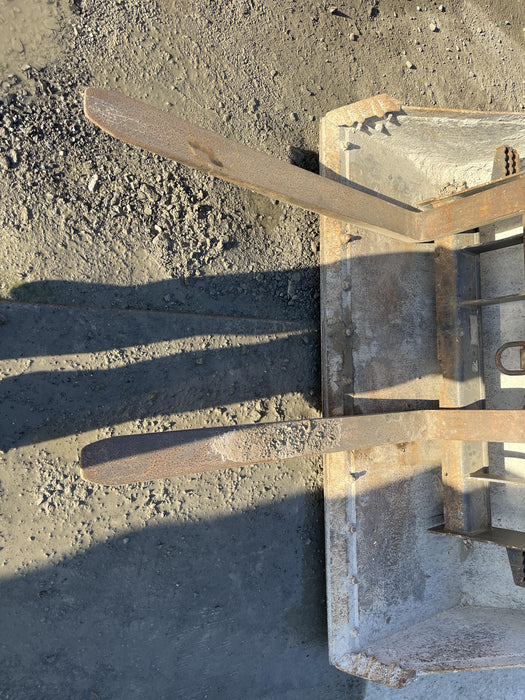 2021 PALADIN 48" Pallet Forks - Paladin