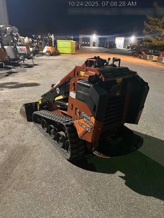 2020 DITCH WITCH SK800A