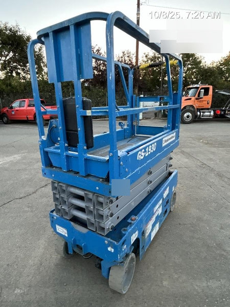 2019 Genie GS-1930 Half Height Swing Gate, 800W Inverter
