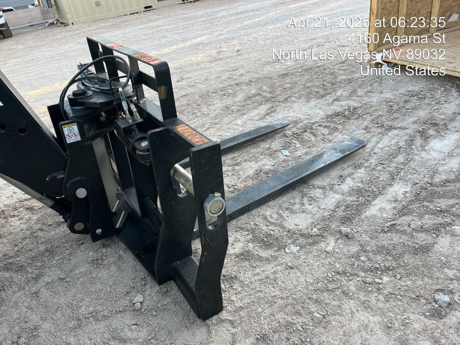 2024 JLG 1001095418S