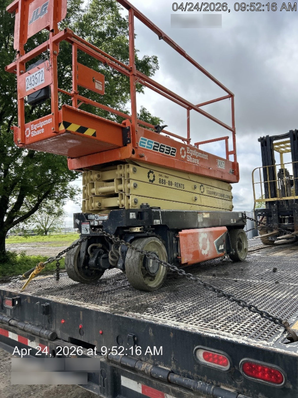 2022 JLG ES2632