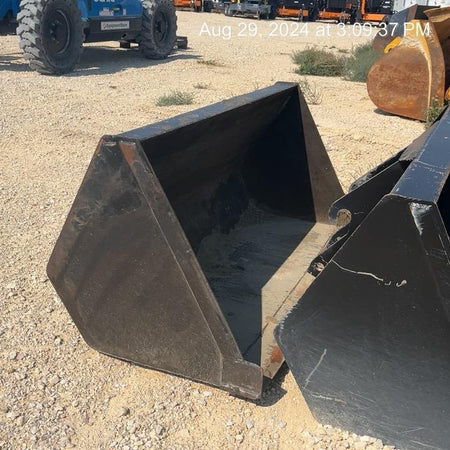 2023 JLG 1001100822