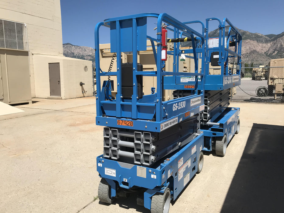 2020 Genie GS-1930 Fixed rails with chain entry gate - Pre A92.20