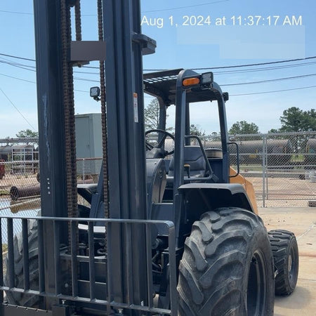 2023 CASE 588H