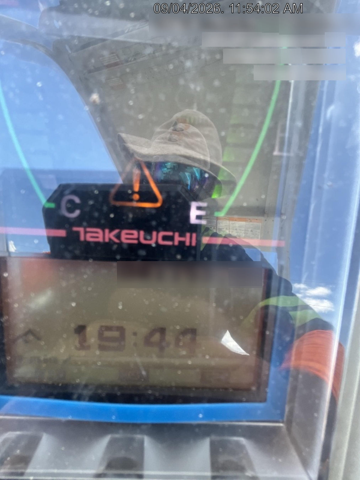 2023 TAKEUCHI TB250-2R