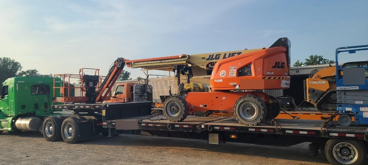 2022 JLG 460SJ