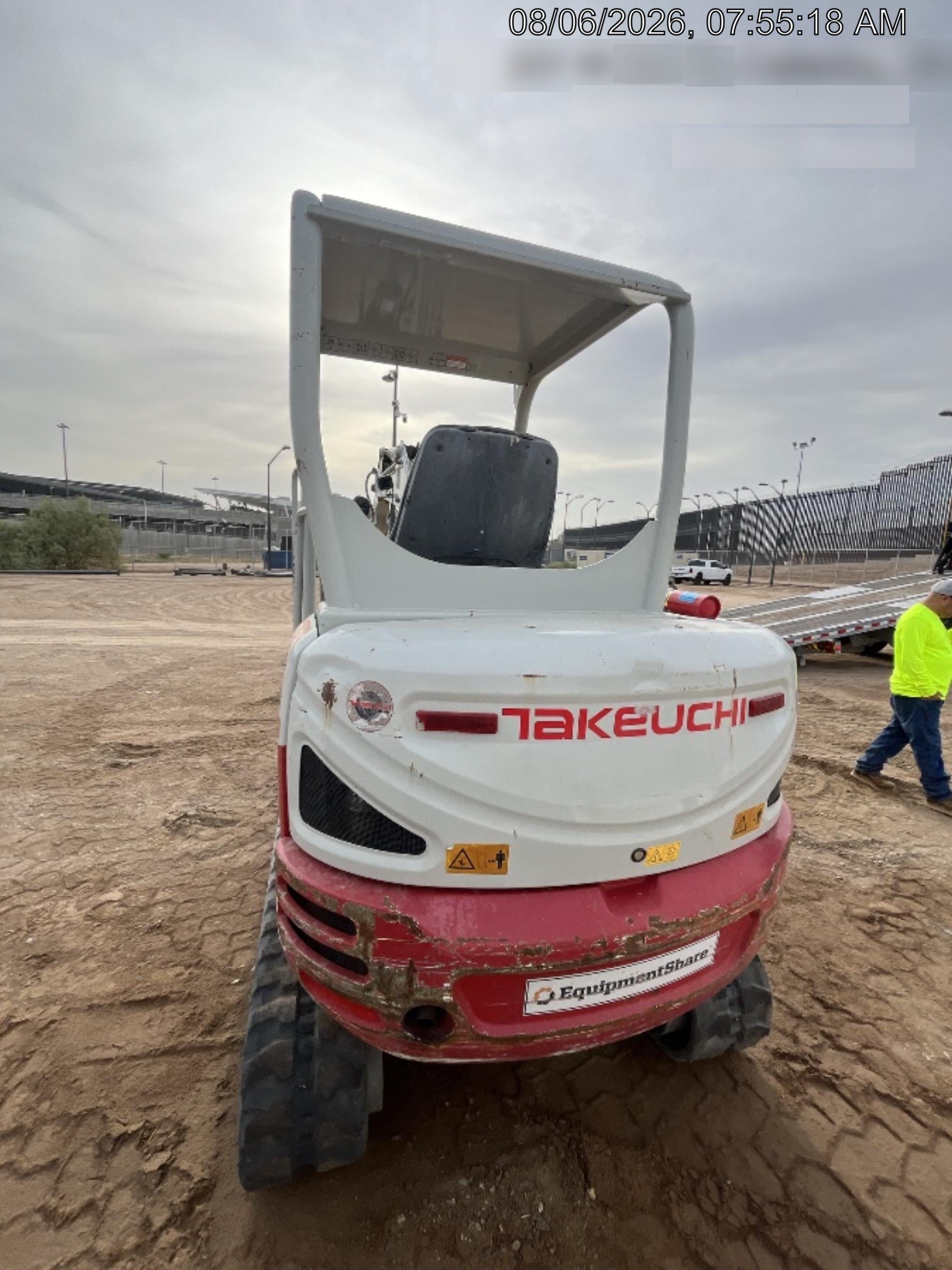 2021 TAKEUCHI TB235-2R