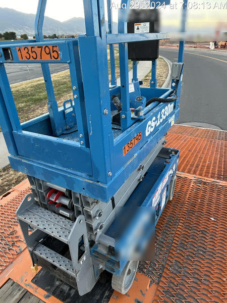 2021 GENIE GS-1330m