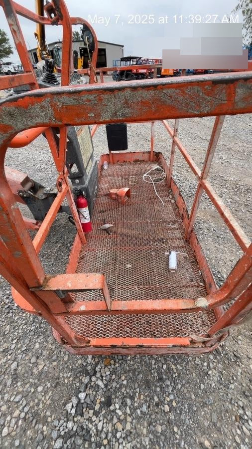 2019 JLG 460SJ