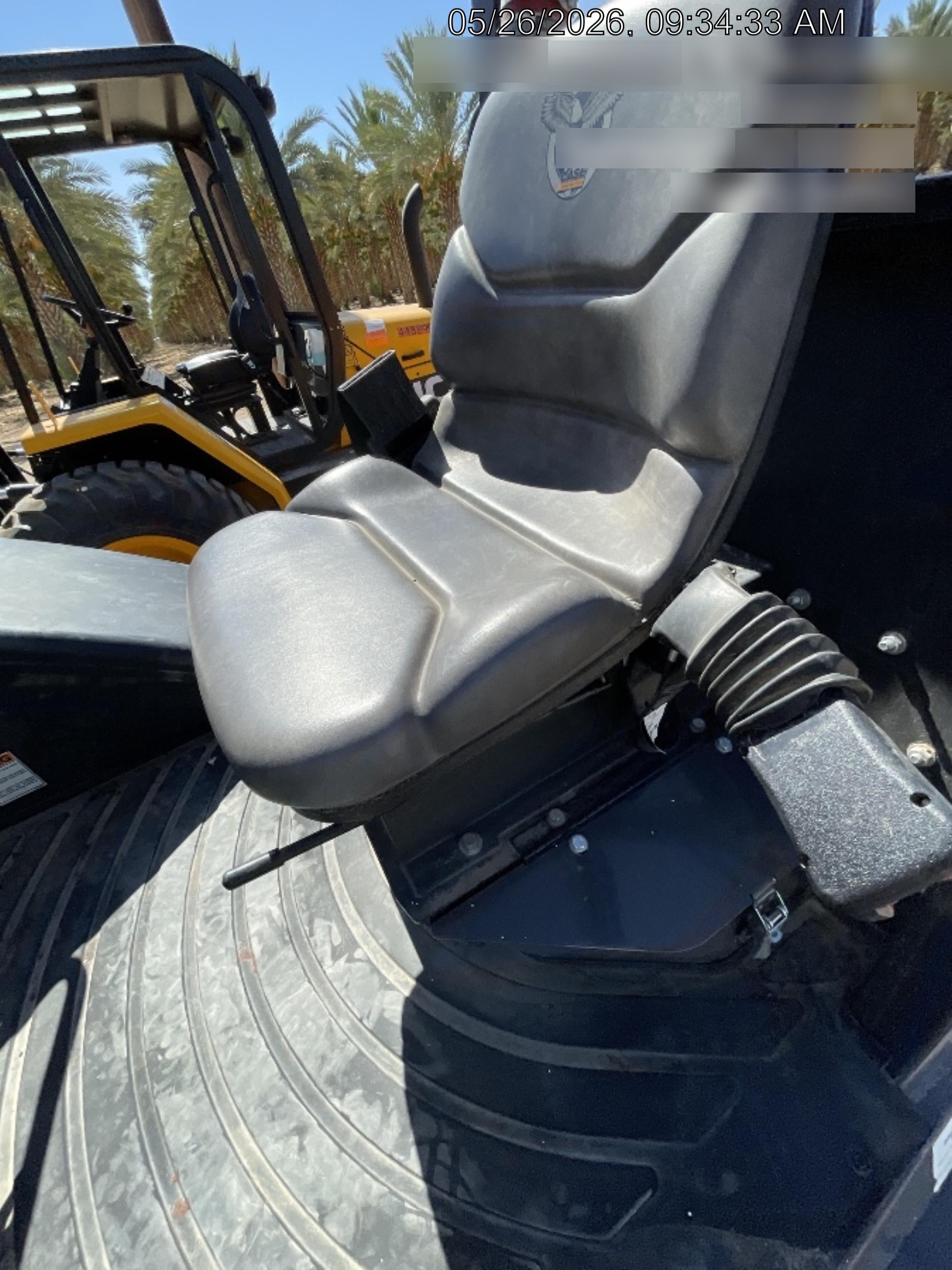 2023 CASE 588H