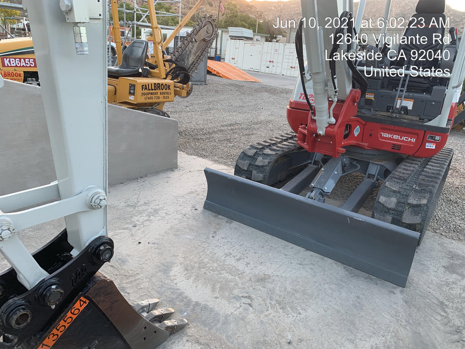 2021 TAKEUCHI TB250-2