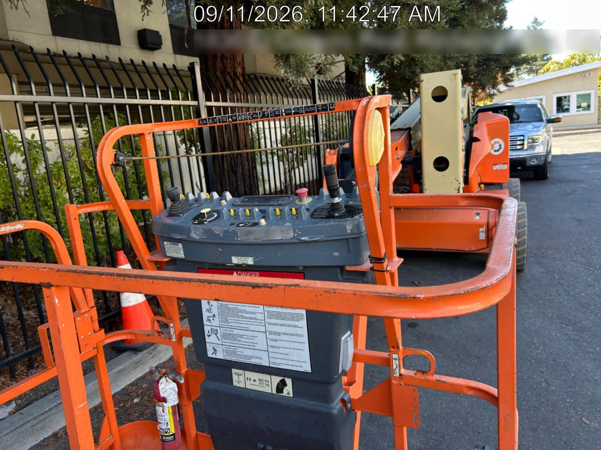 2019 JLG E450AJ
