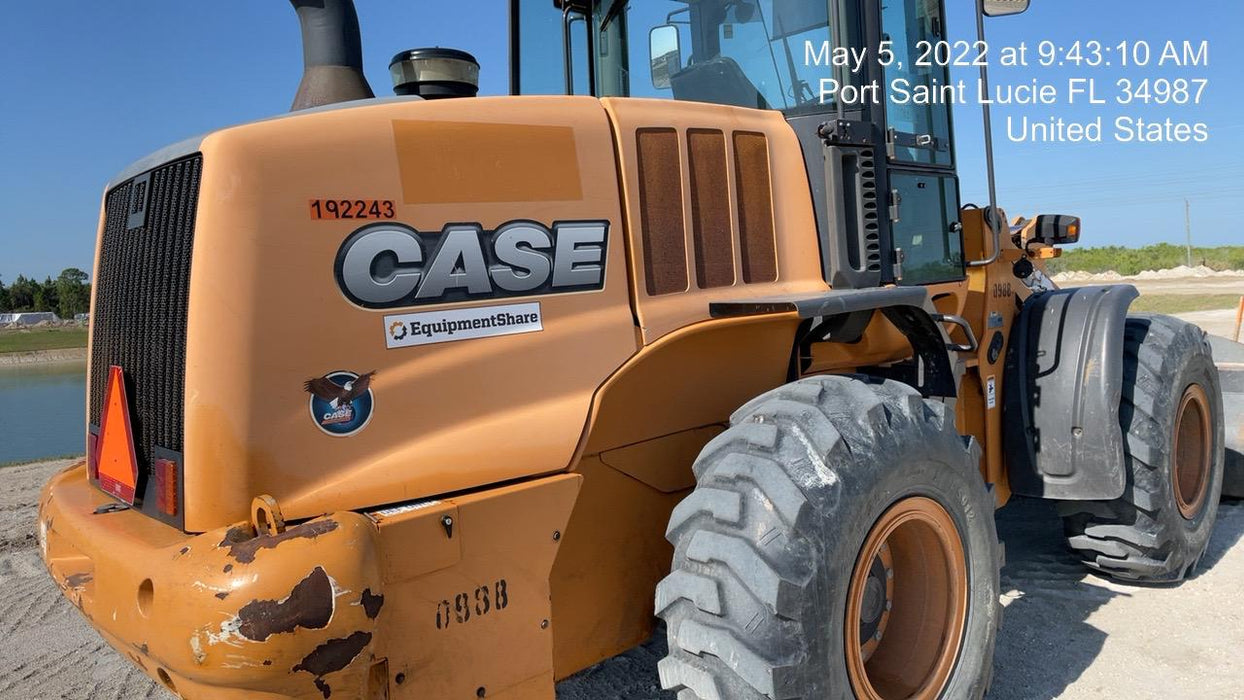 2016 Case 621F CLOSED CAB, JRB 416 STYLE HYD COUPLER