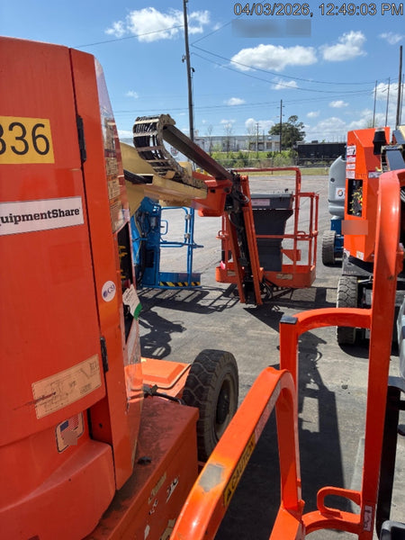 2019 JLG E300AJP