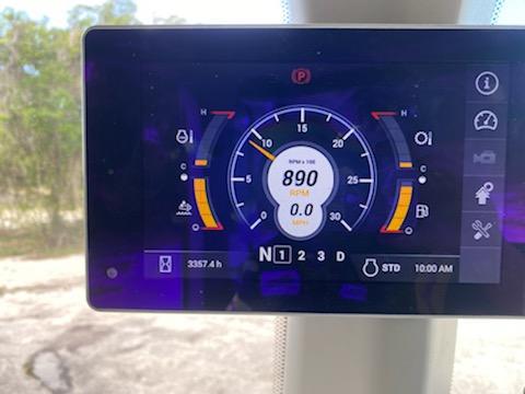 2018 Case 821G CLOSED CAB, JRB 418 STYLE HYD COUPLER