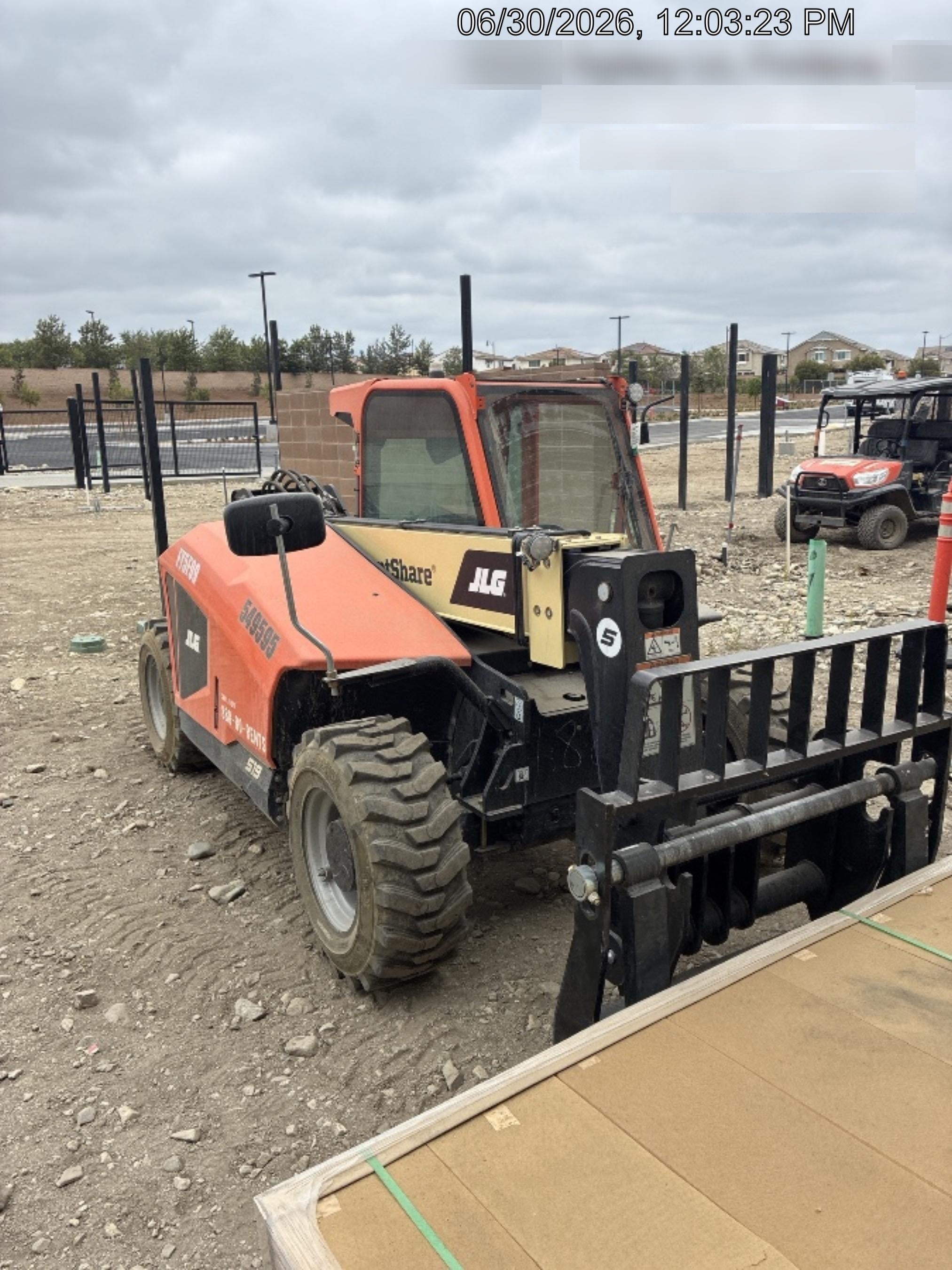 2025 JLG 519