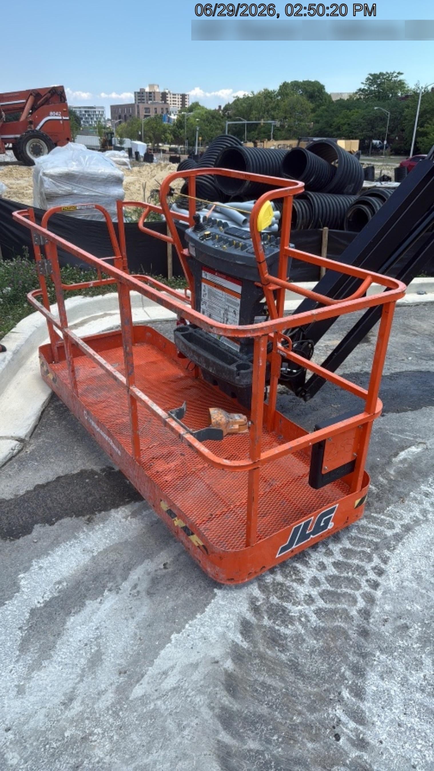 2025 JLG 660SJ